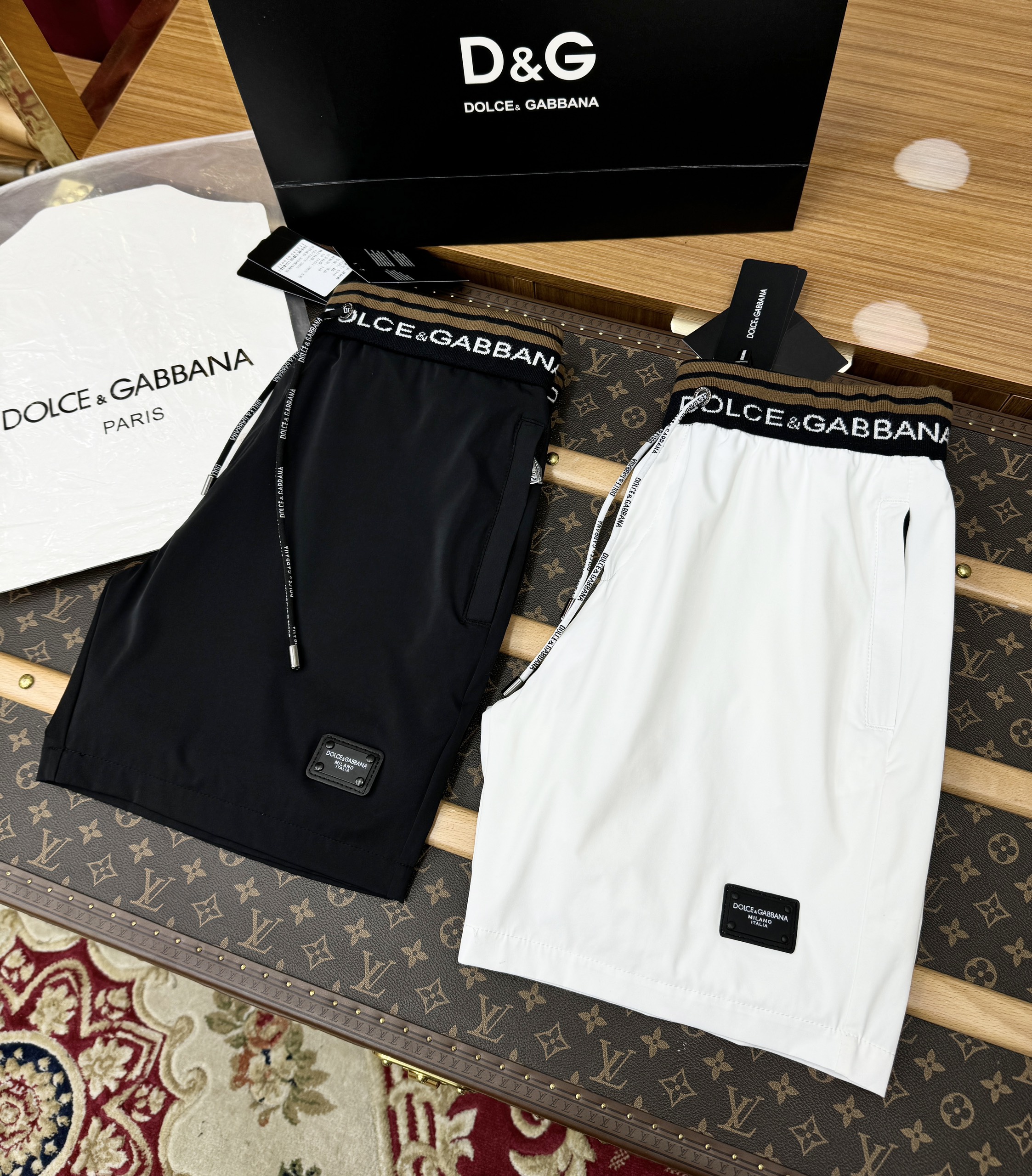 Quần short gió Dolce Gabbana DG logo tag vuông check cạp Like Auth 1-1 on web CD MK